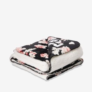 VS PINK Floral Waterlily Sherpa Blanket